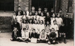 school pic 1925 J Bradley (1) Barford School 1925
